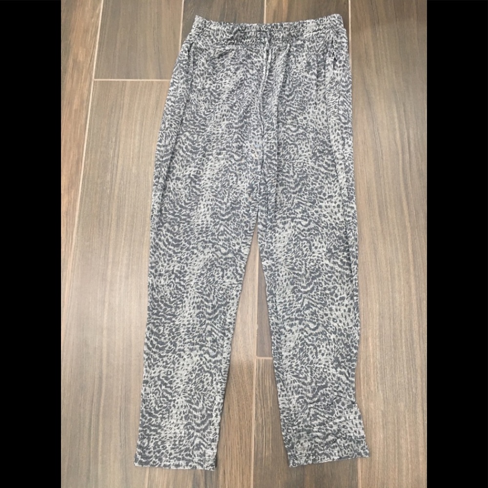 Jennifer Lopez zebra print pants